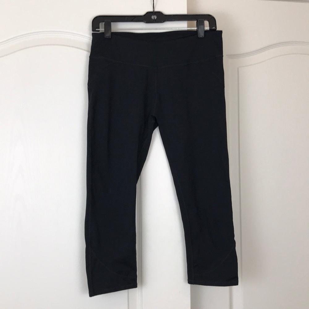 FINAL PRICE! ❌ Fabletics black crop leggings S
